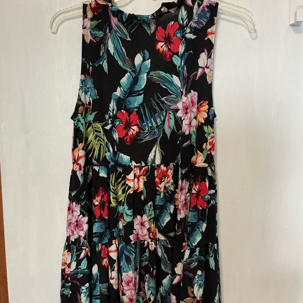 Women’s Flowy, Ruffled Blouse, Size Small - Picture 5 of 12